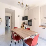 Ludohome דירה